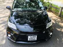 Toyota Prius GS 2013 Car