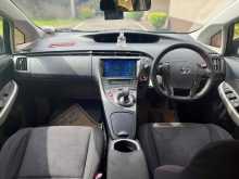https://riyasewana.com/uploads/toyota-prius-gs-2517155822343.jpg