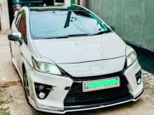 Toyota Prius GS 2012 Car