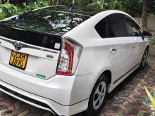 https://riyasewana.com/uploads/toyota-prius-led-294575917926.jpg