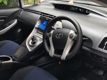 https://riyasewana.com/uploads/toyota-prius-led-296004417146.jpg
