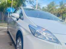https://riyasewana.com/uploads/toyota-prius-led-306380922282.jpg