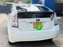https://riyasewana.com/uploads/toyota-prius-led-306383524703.jpg