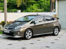 https://riyasewana.com/uploads/toyota-prius-my-2012-127443612452.jpg