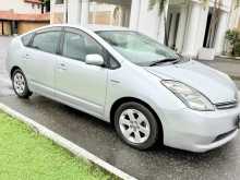 https://riyasewana.com/uploads/toyota-prius-nhw20-30212515922.jpg
