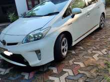 Toyota Prius S 2012 Car
