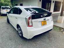 Toyota Prius S Led 2013 Car