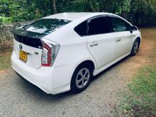 https://riyasewana.com/uploads/toyota-prius-s-11034146106.jpg