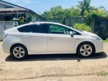 https://riyasewana.com/uploads/toyota-prius-s-1114951574.jpg