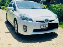 Toyota PRIUS S TOURING 2010 Car
