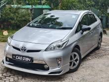 Toyota PRIUS S LED 2013 Car
