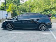 https://riyasewana.com/uploads/toyota-prius-s-11955176054.jpg