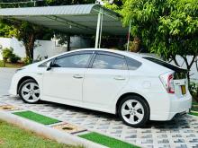 https://riyasewana.com/uploads/toyota-prius-s-1210405624216.jpg