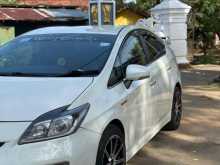 Toyota Prius S 2013 Car
