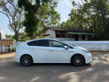 https://riyasewana.com/uploads/toyota-prius-s-121227095002.jpg