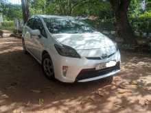 Toyota Prius S Grade 2014 Car