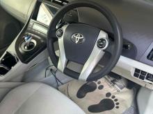 https://riyasewana.com/uploads/toyota-prius-s-1221043124682.jpg