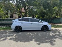 https://riyasewana.com/uploads/toyota-prius-s-1312270417915.jpg