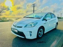 Toyota Prius S 2014 Car