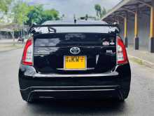 https://riyasewana.com/uploads/toyota-prius-s-1318123122702.jpg