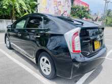 https://riyasewana.com/uploads/toyota-prius-s-14103454205.jpg