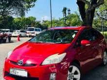 https://riyasewana.com/uploads/toyota-prius-s-14103735253.jpg