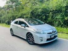 https://riyasewana.com/uploads/toyota-prius-s-141314566352.jpg