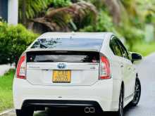 https://riyasewana.com/uploads/toyota-prius-s-1414492422872.jpg