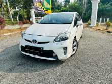 Toyota PRIUS S TOURING 2012 Car