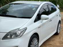 Toyota Prius S 2013 Car