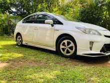 https://riyasewana.com/uploads/toyota-prius-s-1613493022333.jpg