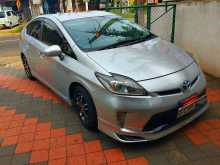 Toyota Prius S LED 2013 Car