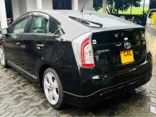 https://riyasewana.com/uploads/toyota-prius-s-167540322512.jpg