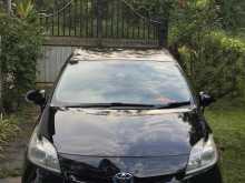 Toyota Prius S LED 2012 Car