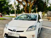 Toyota Prius S LED 2014 Car