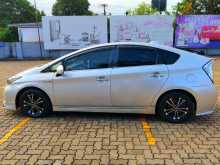 https://riyasewana.com/uploads/toyota-prius-s-182252054033.jpg