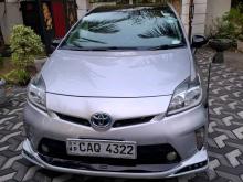 Toyota Prius S 2013 Car