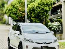 Toyota PRIUS S Limited 2014 Car