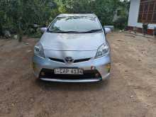 Toyota PRIUS S LED 2012 Car