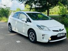 Toyota Prius S LED 2015 Car