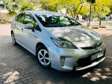 Toyota PRIUS S Grade 2013 Car