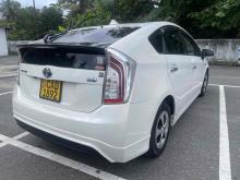 https://riyasewana.com/uploads/toyota-prius-s-198540024732.jpg