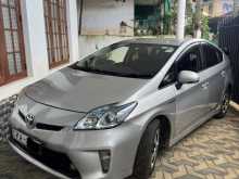 Toyota Prius S 2011 Car