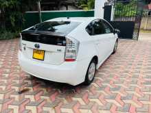 https://riyasewana.com/uploads/toyota-prius-s-2011-114103712233.jpg