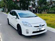 Toyota Prius S Grade 2011 Car
