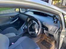 https://riyasewana.com/uploads/toyota-prius-s-2011-2419190512644.jpg