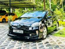 Toyota PRIUS S TOURING 2012 Car
