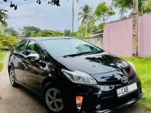 Toyota Prius S Grade 2012 Car