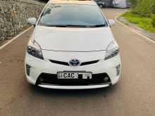 Toyota Prius S Touring 2013 Car