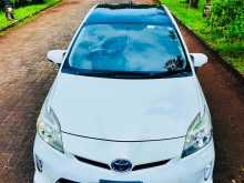 Toyota Prius S Touring 2013 Car